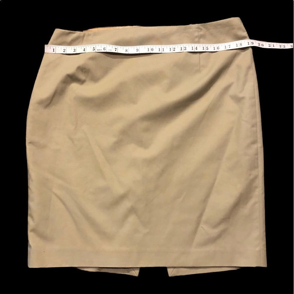 Tahari beige straight skirt   - Picture 5 of 6